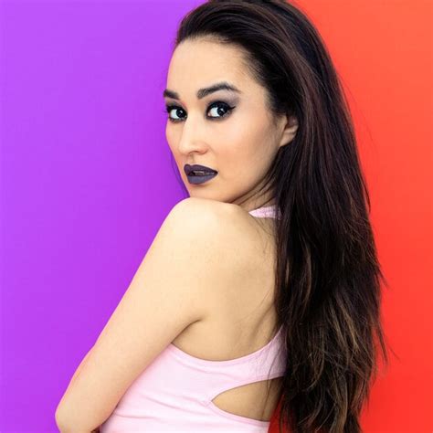 Premium Photo Sexy Brunette Model Smoky Eye Makeup Cosmetics Vibes