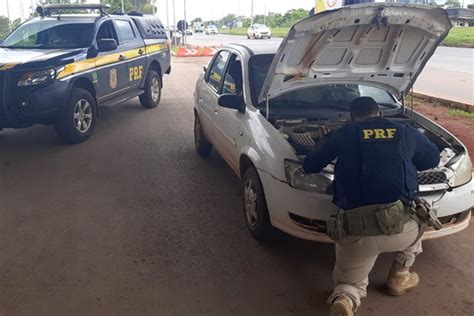 Em Cristalina PRF recupera veículo roubado no RJ e placas falsas