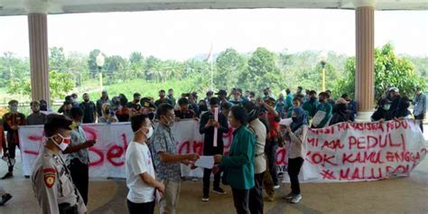 Skorsing 9 Mahasiswa Dinilai Ciderai Demokrasi Media Sumatera News