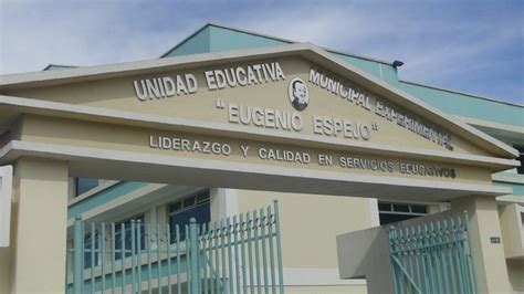 Unidad Educativa Eugenio Espejo Celebra A Os De Vida Quito Informa