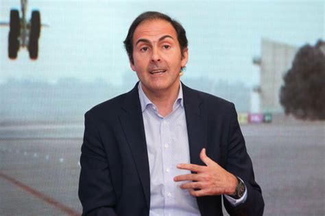 KKR elige a Sánchez Prieto como nuevo CEO de IVI tras dejar Iberia