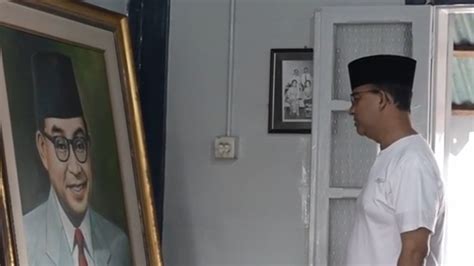 Foto Viral Video Anies Bicara Di Depan Lukisan Bung Hatta Ini Respons