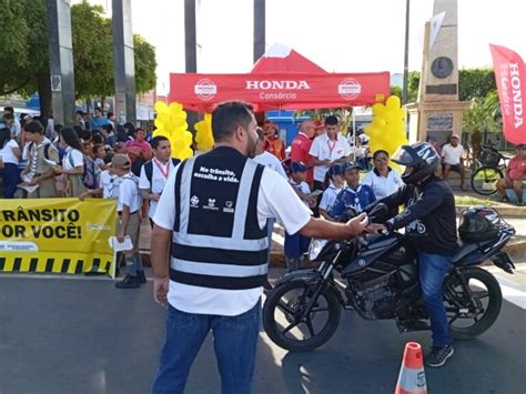 Maio Amarelo Detran realiza blitz educativa em ruas de Macaíba