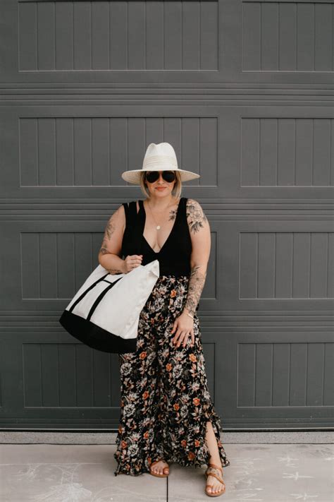 Hot Sexy Aubrey Kinch Bikini Pics