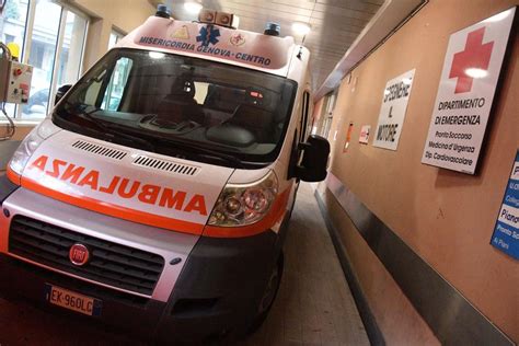 Incidente Sul Lavoro Al Porto Di Genova Un Operaio Morto E Uno