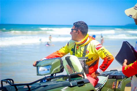 La Playa Guayabitos Cuenta Con Bandera Roja