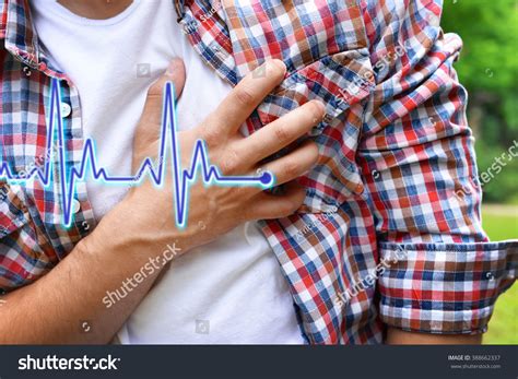 Man Having Chest Pain Heart Attack库存照片388662337 Shutterstock