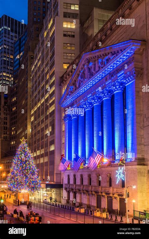 New York Stock Exchange with Christmas tree by night, Wall Street ...