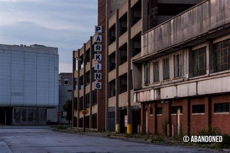 Downtown Gary - Along Washington Street - Abandoned