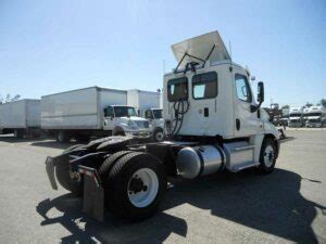 What Is A Single Axle Semi Truck? (Day Cab Trucks) – Road Trucks