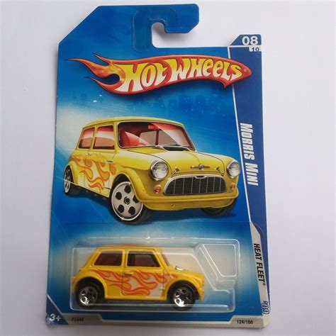 Hot Wheels Morris Mini HEAT FLEET Yellow 1 64 Scale Mini