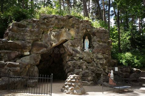 Grotto of Birute in in Palanga Botanical Park, Lithuania Editorial ...