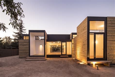 SIP m3 House / Ian Hsü + Gabriel Rudolphy | ArchDaily