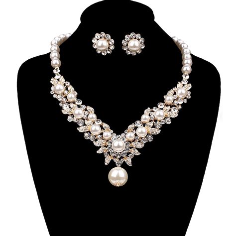 Nbq Gcr Stone Flowers With Pearls And Large Dangly Pearl Pendant