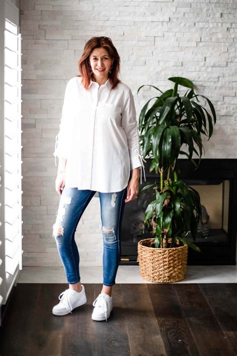 Eight Fresh Ways To Wear An Oversized White Shirt Styledahlia