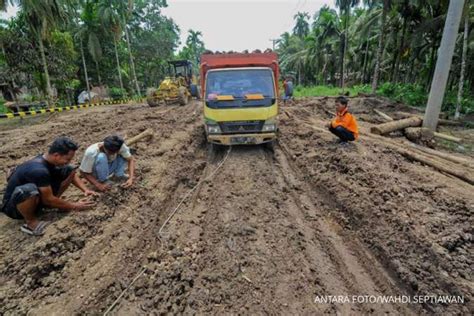 Kementerian Pupr Usul Anggaran Rp Triliun Untuk Perbaikan Jalan