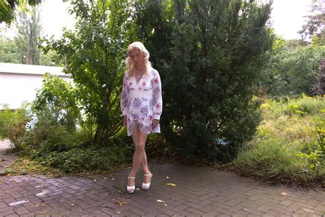 Slutty On The Prowl Anal Stretching Public On Offer Cumshot Shemale