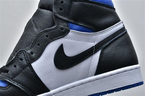 Кроссовки Air Jordan 1 Retro High OG Royal Toe купить оригинал - цена в ...