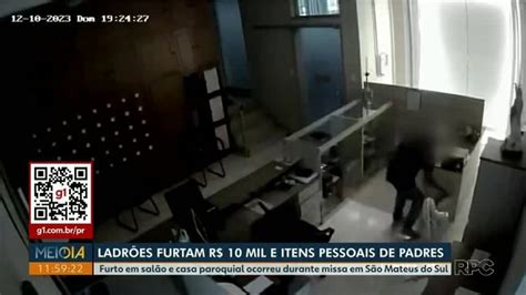 Durante missa ladrões furtam R 10 mil e itens pessoais de padres em