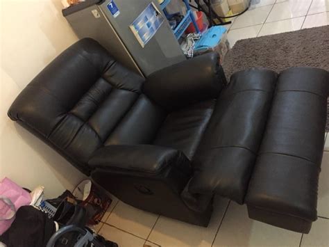 Sofa Reclining Lipat Hitam Kondisi Bagus Perabotan Rumah Di Carousell