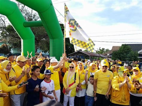 Jalan Sehat Semarakkan HUT Golkar Ke 58 Diikuti Ribuan Massa Dclick