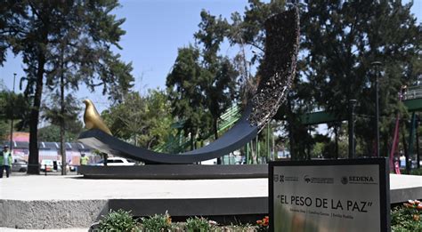 Gcdmx Devela Escultura El Peso De La Paz