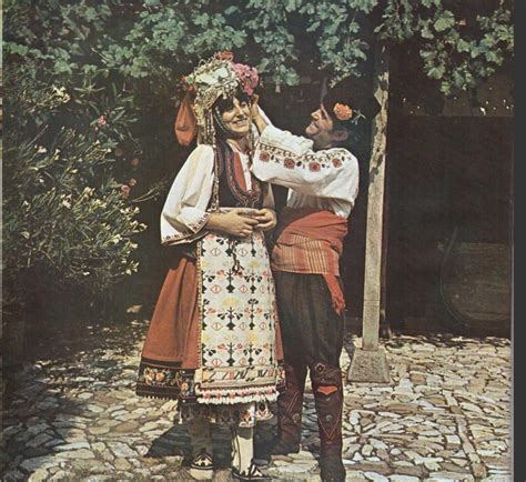 Sliven | Bulgarian clothing, Traditional outfits, Folk clothing