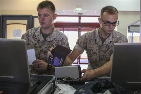 US Marines rehearse non-combatant evacuation operations > Marine Corps ...