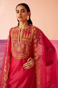 Buy Magenta Silk Chanderi Embroidered Zari Notched Utopia Kurta Set For