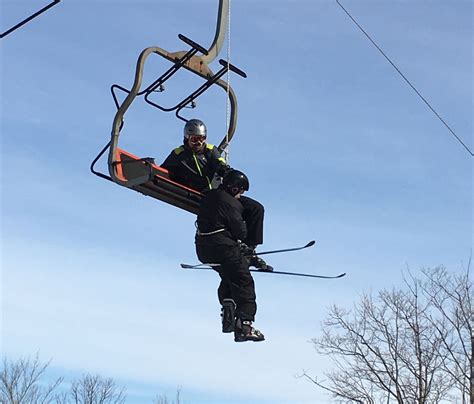 Ski lift accident in W. Virginia leaves several stranded, 2 injured | WTOP