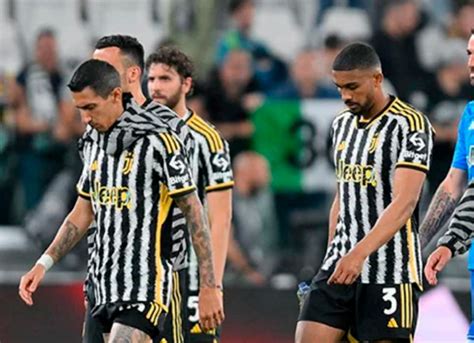 La Juventus De Italia Fue Excluida Por La Uefa De Competir En La