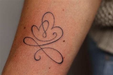 Tatuaggio Amore Eterno Significato Idee E Costi Inkme Tattoo Blog