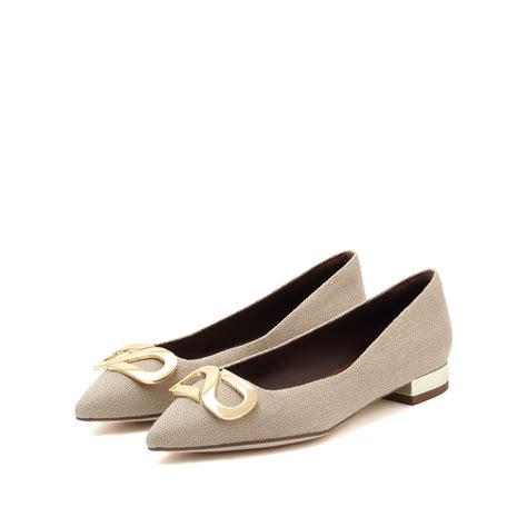 STACCATO [Official Site 官方購物網站] - #EVERYWHERE IS MY RUNWAY