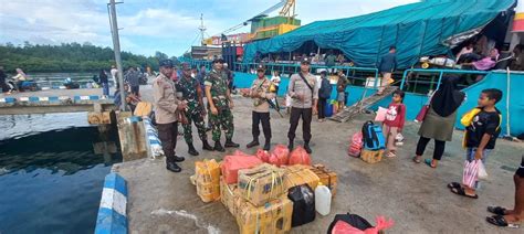 Tim Gabungan Tni Polri Di Raja Ampat Berhasil Menyita Liter Miras