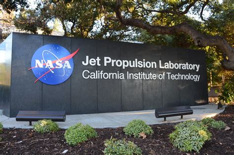 Nasa Jpl Sign This Is Located At The Entrance To Jpl And I Flickr