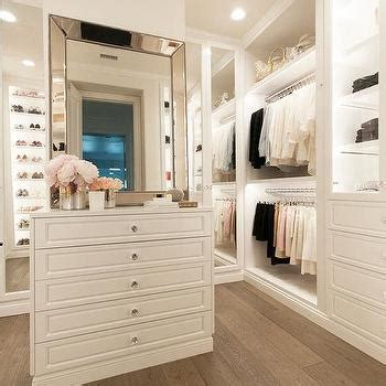 Walk In Closet Dresser Design Ideas