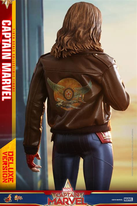 Check Out Hot Toys Action Figure Of Brie Larson As Captain Marvel