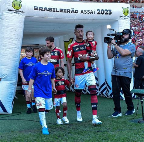 Diretoria Do Flamengo Toma Atitude Lament Vel Bruno Henrique