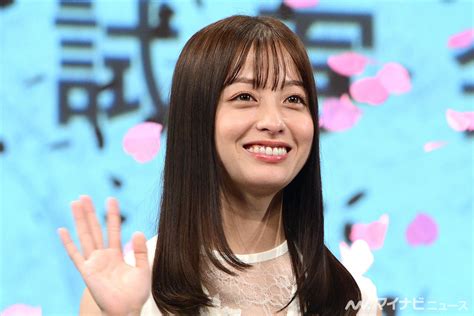 橋本環奈、かわいすぎるファイティングポーズ 自分でも「今までにない雰囲気」の役挑戦 マイナビニュース