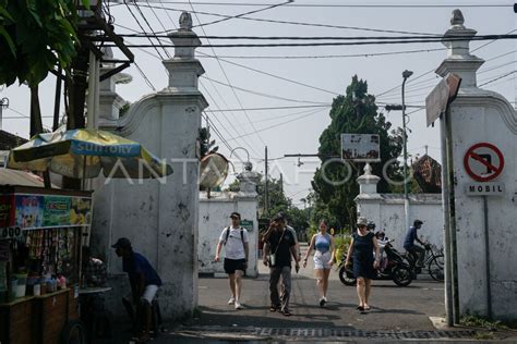 Target Kunjungan Wisatawan Mancanegara ANTARA Foto