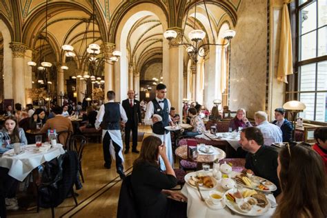 15 Best Restaurants In Vienna You Must Try - Linda On The Run