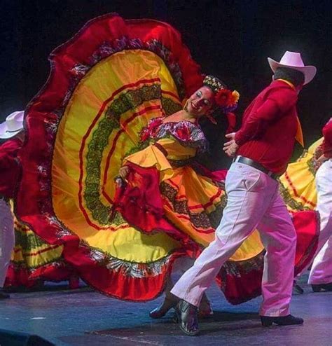 Stunning Folklorico Dancers Ballet Folklorico Folklorico Dresses