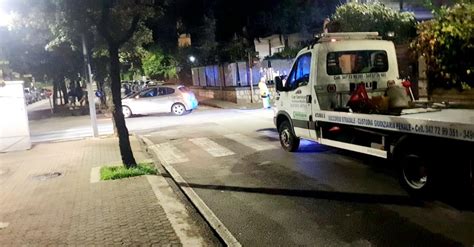 Cava De Tirreni Incidente Nella Notte Tra Due Auto All Incrocio Di