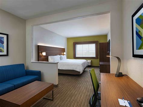 Affordable Hotel in Cedar Park | Holiday Inn Express & Suites Cedar Park (Nw Austin)