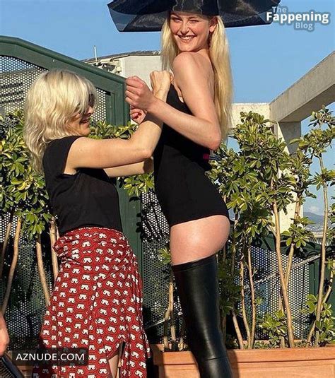 Jean Campbell Nude Sexy A Look At Her Portfolio Shoots And Fashion Shows Aznude