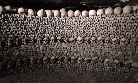 Catacombes De Paris Most Macabre Underground Tunnels Lined With Skulls