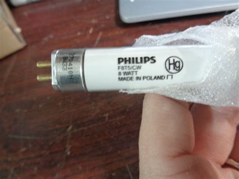 Philips F8T5-CW 8 Watt Fluorescent Lamps - JMW Enterprises