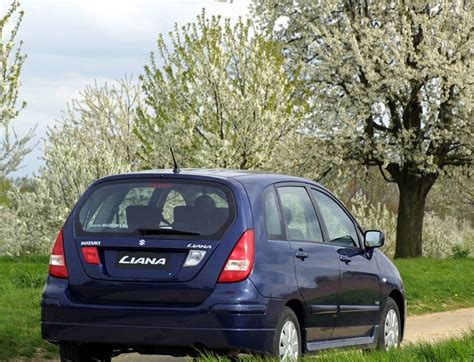 Suzuki Liana 2001 Hatchback 2001 2004 Opiniones Especificaciones