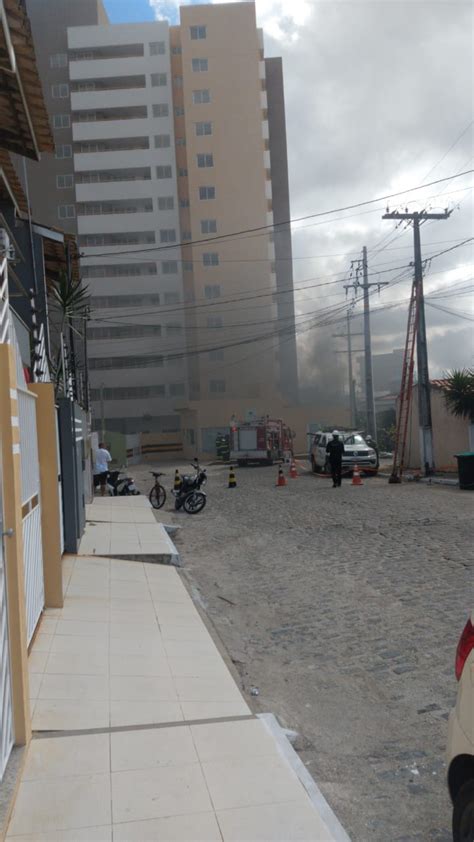 Saj Princípio De Incêndio Atinge Condomínio No Bairro São Cristóvão