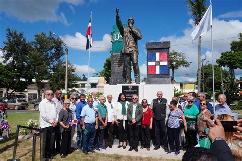 Memoria Historica Ayuntamiento De Santo Domingo Este Inaugura Estatua